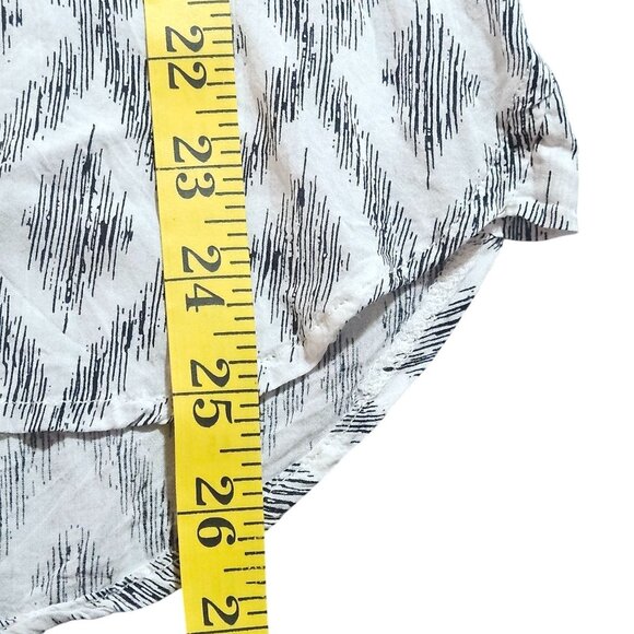 Cloth & Stone Button-Up Top Gray Diamond Print Size M Lightweight Boho Casual - Picture 7 of 11
